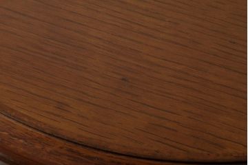 中古　天童木工　温もりのある風合いが魅力の小振りなラウンドテーブル(サイドテーブル、カフェテーブル)(2)