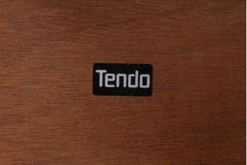 中古　天童木工　温もりのある風合いが魅力の小振りなラウンドテーブル(サイドテーブル、カフェテーブル)(2)