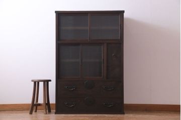 アンティーク家具　和製アンティーク　大正期　ケヤキ材　モールガラス　味わい感じる佇まいがお洒落な収納棚(戸棚、キャビネット)