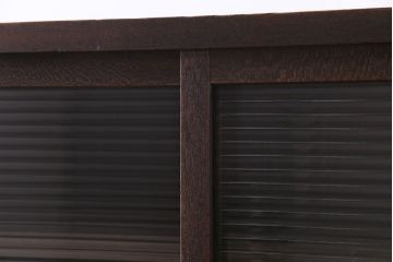 アンティーク家具　和製アンティーク　大正期　ケヤキ材　モールガラス　味わい感じる佇まいがお洒落な収納棚(戸棚、キャビネット)