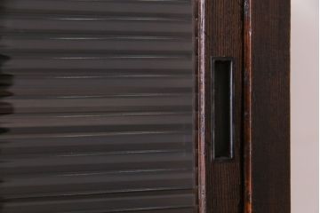 アンティーク家具　和製アンティーク　大正期　ケヤキ材　モールガラス　味わい感じる佇まいがお洒落な収納棚(戸棚、キャビネット)