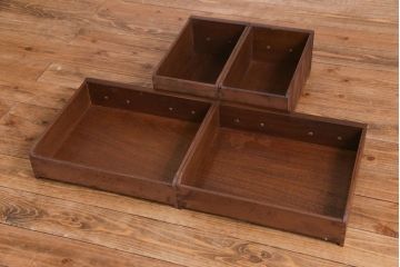 ヴィンテージ家具　イギリスビンテージ　ウォールナット　上品な佇まいが素敵なニーホールデスク(コンソールテーブル、両袖机)