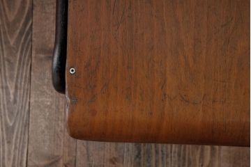 ヴィンテージ家具　ヨーロッパビンテージ　レトロな佇まいのスクールチェア(鉄脚チェア、椅子)