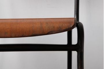 ヴィンテージ家具　ヨーロッパビンテージ　レトロな佇まいのスクールチェア(鉄脚チェア、椅子)