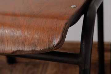 ヴィンテージ家具　ヨーロッパビンテージ　レトロな佇まいのスクールチェア(鉄脚チェア、椅子)