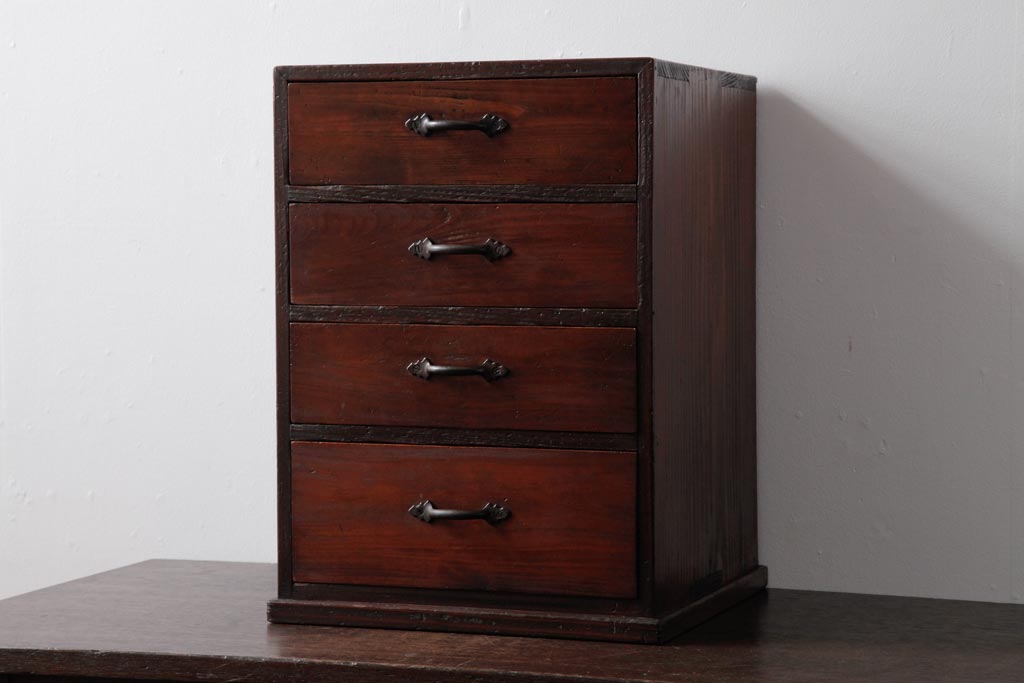 アンティーク家具　和製アンティーク　シンプルで味わいのある小引き出し(卓上収納)