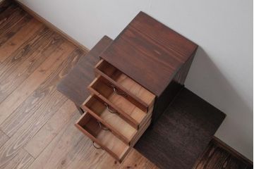 アンティーク家具　和製アンティーク　シンプルで味わいのある小引き出し(卓上収納)