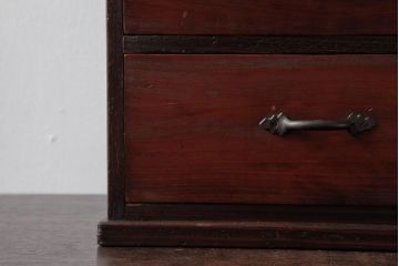 アンティーク家具　和製アンティーク　シンプルで味わいのある小引き出し(卓上収納)
