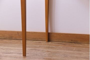 ヴィンテージ家具　北欧ビンテージ　シンプルなデザインの引き出し付きワークデスク(片袖机、在宅ワーク、在宅用)