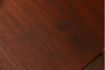 ヴィンテージ家具　北欧ビンテージ　デンマーク　作業台付き　お気に入りを並べて使えるカップボード(ブックシェルフ、陳列棚、オープンラック)