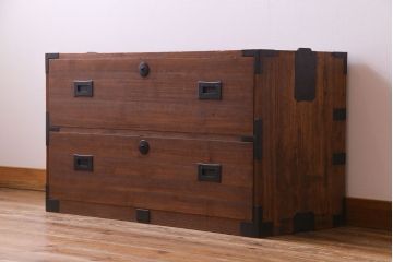 アンティーク家具　昭和初期　総桐材　モダンなデザインが目を引く箪笥ローボード(ローチェスト、衣装箪笥、桐箪笥、桐たんす)