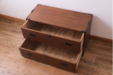 アンティーク家具　昭和初期　総桐材　モダンなデザインが目を引く箪笥ローボード(ローチェスト、衣装箪笥、桐箪笥、桐たんす)