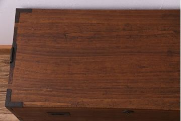 アンティーク家具　昭和初期　総桐材　モダンなデザインが目を引く箪笥ローボード(ローチェスト、衣装箪笥、桐箪笥、桐たんす)