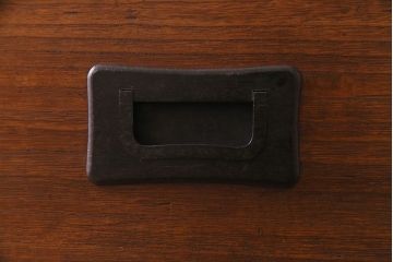 アンティーク家具　昭和初期　総桐材　モダンなデザインが目を引く箪笥ローボード(ローチェスト、衣装箪笥、桐箪笥、桐たんす)