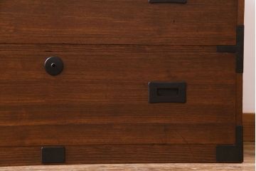 アンティーク家具　昭和初期　総桐材　モダンなデザインが目を引く箪笥ローボード(ローチェスト、衣装箪笥、桐箪笥、桐たんす)