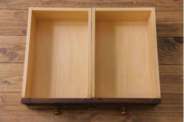 中古　北海道民芸家具　脚付き 落ち着きある色合いのサイドボード(収納棚、戸棚)(定価38万円)(3)