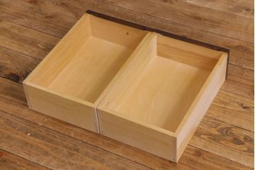 中古　北海道民芸家具　脚付き 落ち着きある色合いのサイドボード(収納棚、戸棚)(定価38万円)(3)