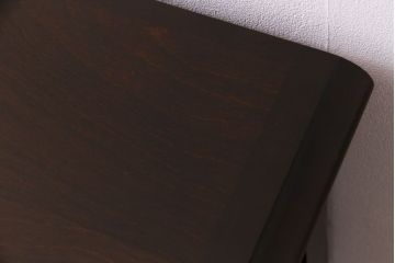 中古　北海道民芸家具　脚付き 落ち着きある色合いのサイドボード(収納棚、戸棚)(定価38万円)(3)