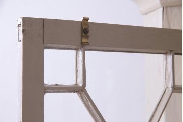 アンティーク家具　フランスアンティーク　カントリー調のペイントカラーがおしゃれなコーナーキャビネット(飾り棚、収納棚、戸棚)