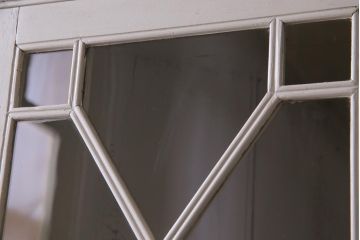 アンティーク家具　フランスアンティーク　カントリー調のペイントカラーがおしゃれなコーナーキャビネット(飾り棚、収納棚、戸棚)