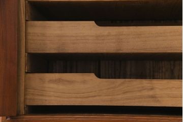 アンティーク家具　上手物　銅金具　三方ケヤキ無垢材　玉杢が美しい上手物の重ね箪笥(衣装箪笥、引き出し)
