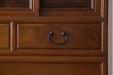 アンティーク家具　上手物　銅金具　三方ケヤキ無垢材　玉杢が美しい上手物の重ね箪笥(衣装箪笥、引き出し)