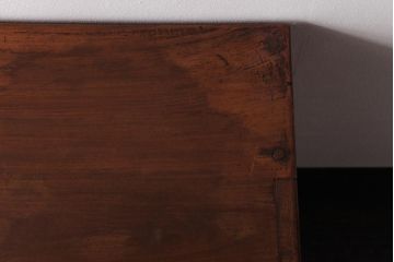 レトロ家具　和製アンティーク　ネームプレート付き　古い木が味わい深いレトロな小引き出し(小物収納)