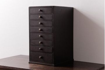 アンティーク家具　和製アンティーク　栗材　丸い取っ手がかわいらしいモダンな小引き出し