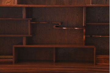 中古美品　民芸家具　9尺サイズ　隠し付き　上質な存在感を放つ重ね茶箪笥(茶棚、飾り棚)