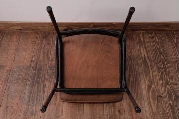 ヴィンテージ家具　ヨーロッパビンテージ　レトロな佇まいのスクールチェア(キッズチェア、鉄脚チェア、椅子)(1)