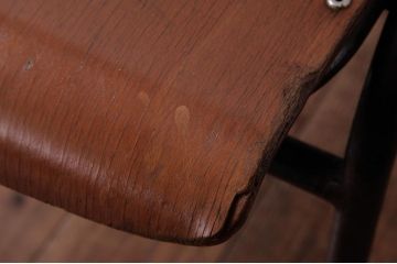 ヴィンテージ家具　ヨーロッパビンテージ　レトロな佇まいのスクールチェア(キッズチェア、鉄脚チェア、椅子)(2)