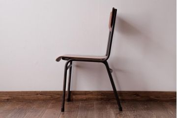 ヴィンテージ家具　ヨーロッパビンテージ　レトロな佇まいのスクールチェア(キッズチェア、鉄脚チェア、椅子)(3)