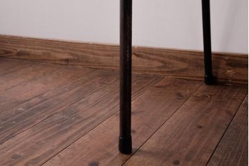 ヴィンテージ家具　ヨーロッパビンテージ　レトロな佇まいのスクールチェア(キッズチェア、鉄脚チェア、椅子)(3)