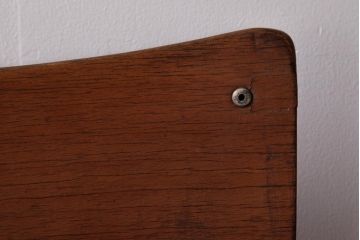ヴィンテージ家具　ヨーロッパビンテージ　使い込まれた風合いが魅力のスクールチェア(キッズチェア、鉄脚チェア、椅子)(1)