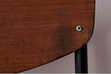 ヴィンテージ家具　ヨーロッパビンテージ　使い込まれた風合いが魅力のスクールチェア(キッズチェア、鉄脚チェア、椅子)(1)