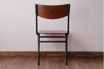 ヴィンテージ家具　ヨーロッパビンテージ　使い込まれた風合いが魅力のスクールチェア(キッズチェア、鉄脚チェア、椅子)(1)