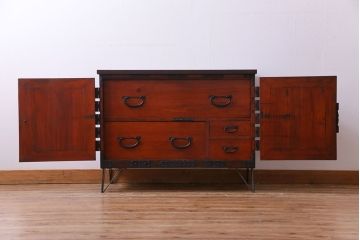 アンティーク家具　和製アンティーク　明治期　ヒノキ材　存在感抜群の観音開き箪笥ローボード(ローチェスト、衣装箪笥)