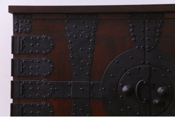 アンティーク家具　和製アンティーク　明治期　ヒノキ材　存在感抜群の観音開き箪笥ローボード(ローチェスト、衣装箪笥)