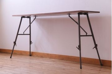 ラフジュ工房オリジナル　鉄脚　シンプルなウォールナット材製折りたたみテーブル(作業台、ワークデスク、在宅ワーク、在宅用)