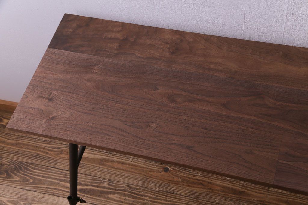 ラフジュ工房オリジナル　鉄脚　シンプルなウォールナット材製折りたたみテーブル(作業台、ワークデスク、在宅ワーク、在宅用)