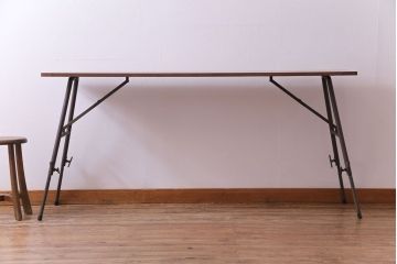 ラフジュ工房オリジナル　鉄脚　シンプルなウォールナット材製折りたたみテーブル(作業台、ワークデスク、在宅ワーク、在宅用)