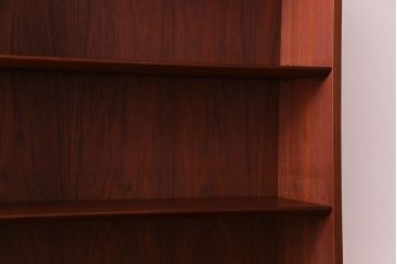 ヴィンテージ家具　北欧ビンテージ　デンマーク　作業台付き　お気に入りを並べて使えるカップボード(ブックシェルフ、陳列棚、オープンラック)(1)