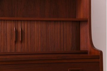 ヴィンテージ家具　北欧ビンテージ　デンマーク　作業台付き　お気に入りを並べて使えるカップボード(ブックシェルフ、陳列棚、オープンラック)(1)