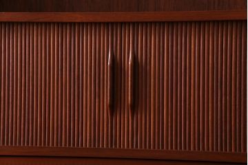 ヴィンテージ家具　北欧ビンテージ　デンマーク　作業台付き　お気に入りを並べて使えるカップボード(ブックシェルフ、陳列棚、オープンラック)(1)