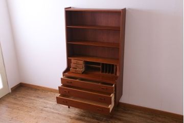 ヴィンテージ家具　北欧ビンテージ　デンマーク　作業台付き　お気に入りを並べて使えるカップボード(ブックシェルフ、陳列棚、オープンラック)(1)