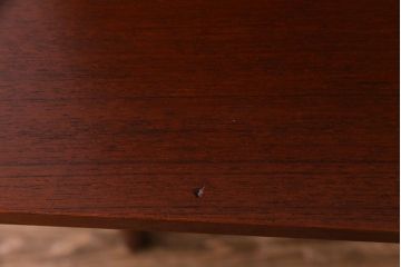 ヴィンテージ家具　北欧ビンテージ　デンマーク　作業台付き　お気に入りを並べて使えるカップボード(ブックシェルフ、陳列棚、オープンラック)(1)