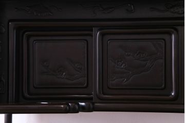 アンティーク家具　和製アンティーク　上手物!　深みのある漆塗りが美しい唐木指物の飾り棚(茶棚、戸棚)
