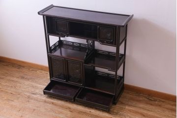 アンティーク家具　和製アンティーク　上手物!　深みのある漆塗りが美しい唐木指物の飾り棚(茶棚、戸棚)