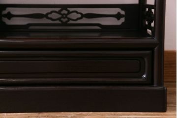 アンティーク家具　和製アンティーク　上手物!　深みのある漆塗りが美しい唐木指物の飾り棚(茶棚、戸棚)