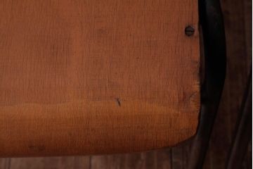 ヴィンテージ家具　ヨーロッパビンテージ　レトロな佇まいのスクールチェア(キッズチェア、鉄脚チェア、椅子)2脚セット